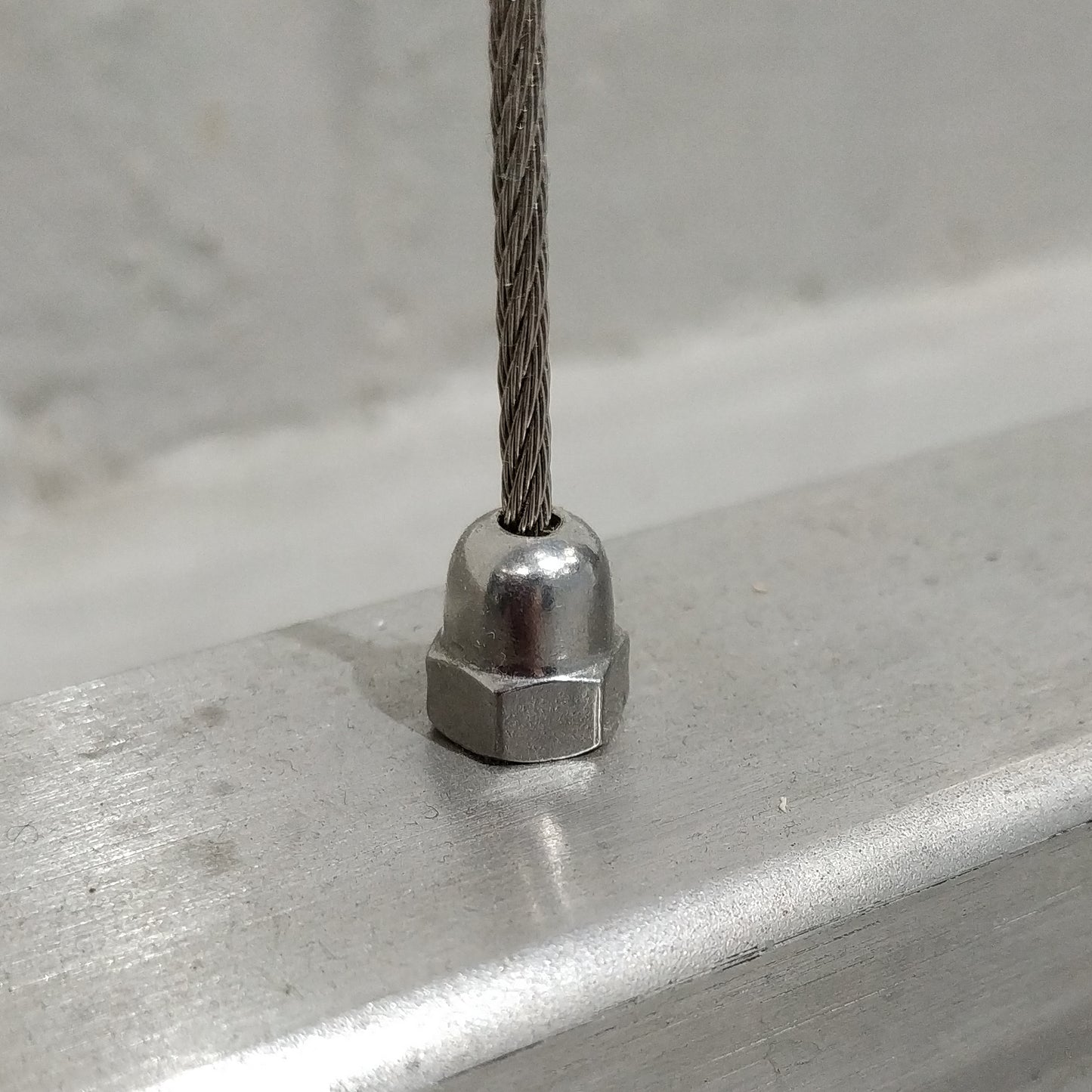 TECNI 2.5mm Vertical Balustrade Cable into Metal & Wood Posts - 160.325.002