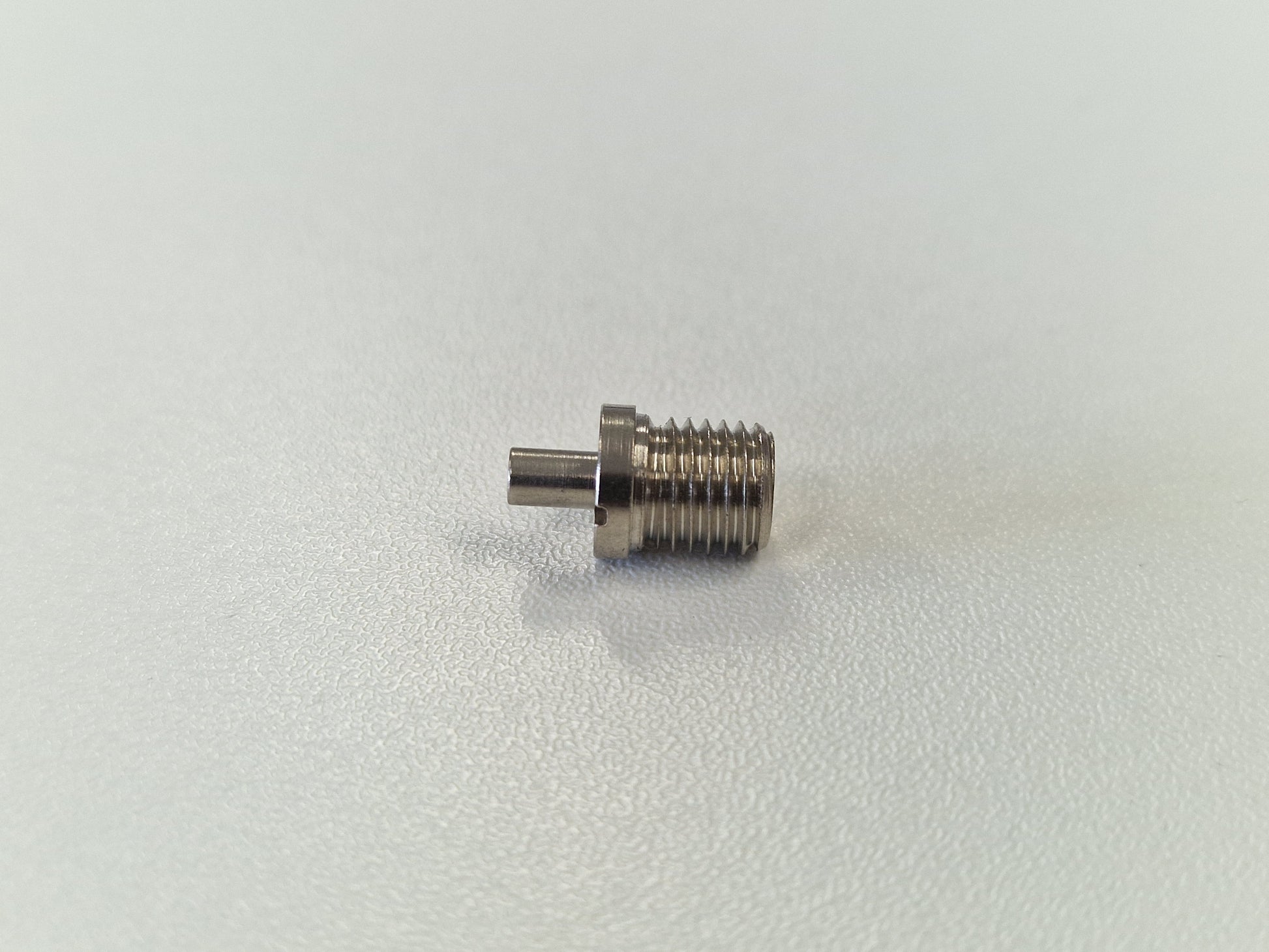 Metallic TECNI cable Gripper on a white background 170.012.002