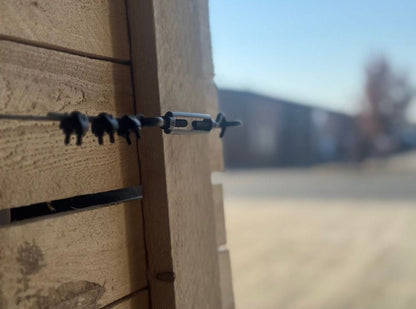 BLACK STAINLESS STEEL, TRELLIS SYSTEM ON WOODEN FENCE, CABLE TENSIONER, CATENARY SYSTEM, BLACK WIRE ROPE, BLACK FITTINGS